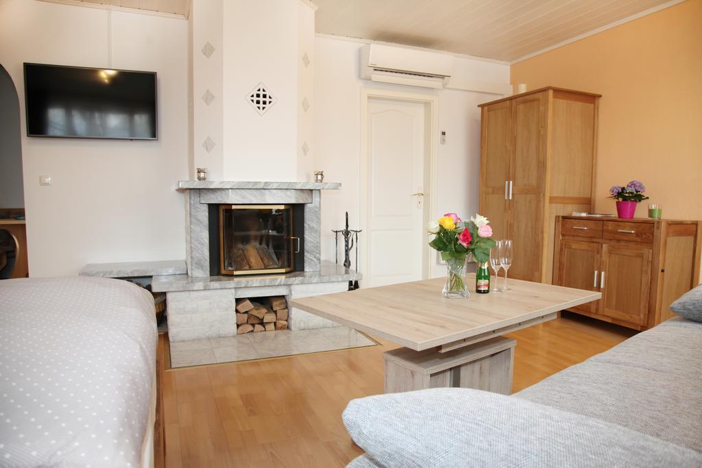 Chiemsee Comfort-Bungalow Mit Garten ริมสติง ภายนอก รูปภาพ
